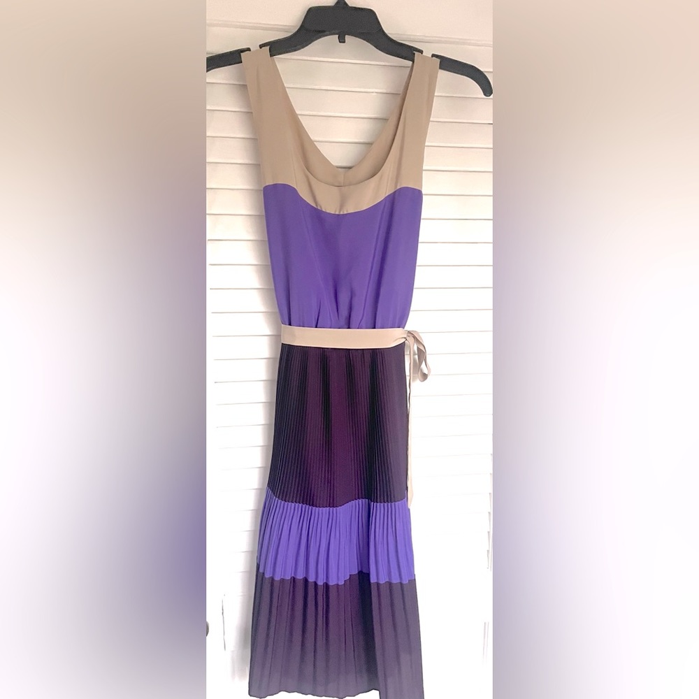 Flattering purple/tan dress